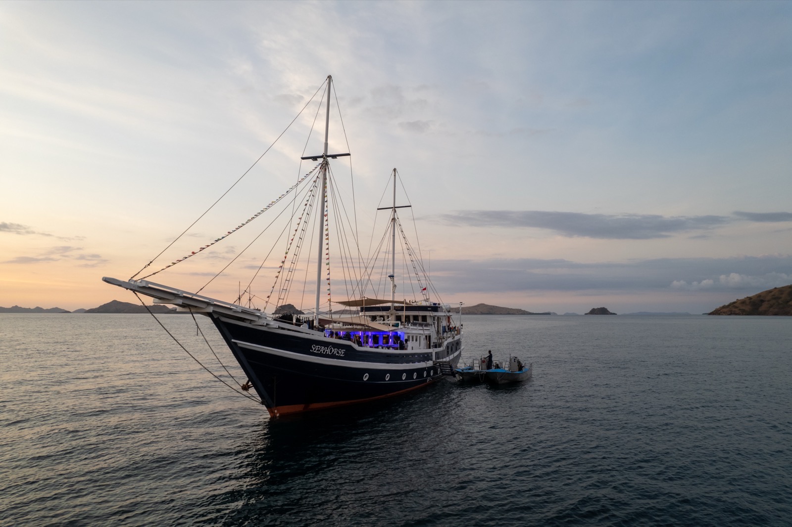 Wallacea Dive Cruises: Steel House photography